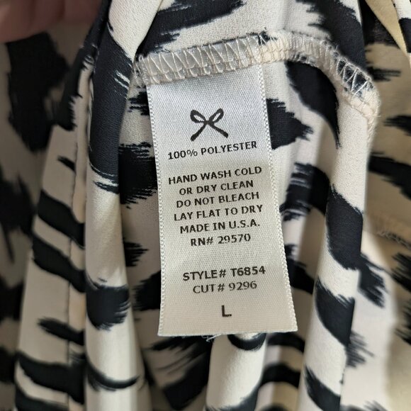 Everly Size Large Black White Abstract/Animal Print Long Sleeve Blouse - Picture 3 of 6